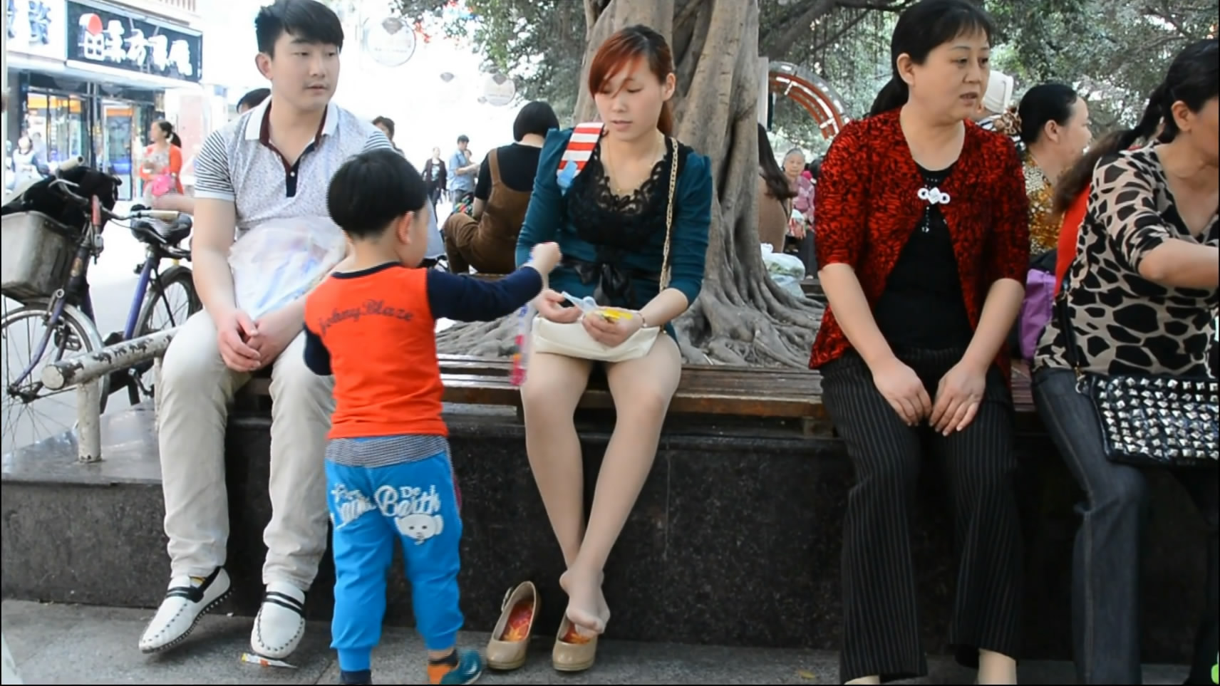 streetsnapnylon[00 00 40][20181208 224624 6]